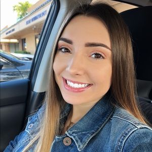 Meet your Posher, Jillian